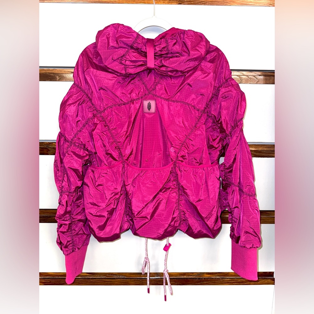 Free People Movement Happy Camper Pullover Berry Blitz Size XS NEW 🌊🌺 - Picture 7 of 11